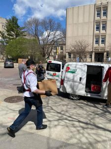 St. Burch Chefs deliver meals to T2T vehicle