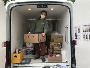 T2T route volunteer drops food off at a recipient agency