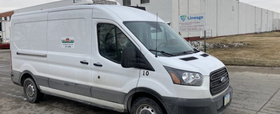 T2T van pulls up to Lineage Logistics warehouse