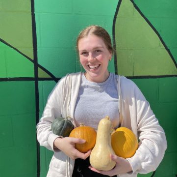 elizabeth and gourds (2)