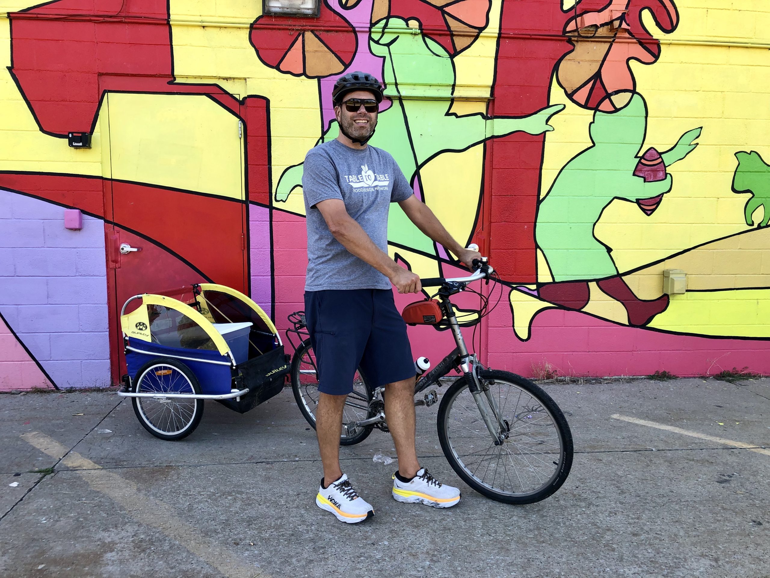 Chaim food rescue by bike - casserole pick up - 8-11-23